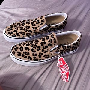 NWT Cheetah vans